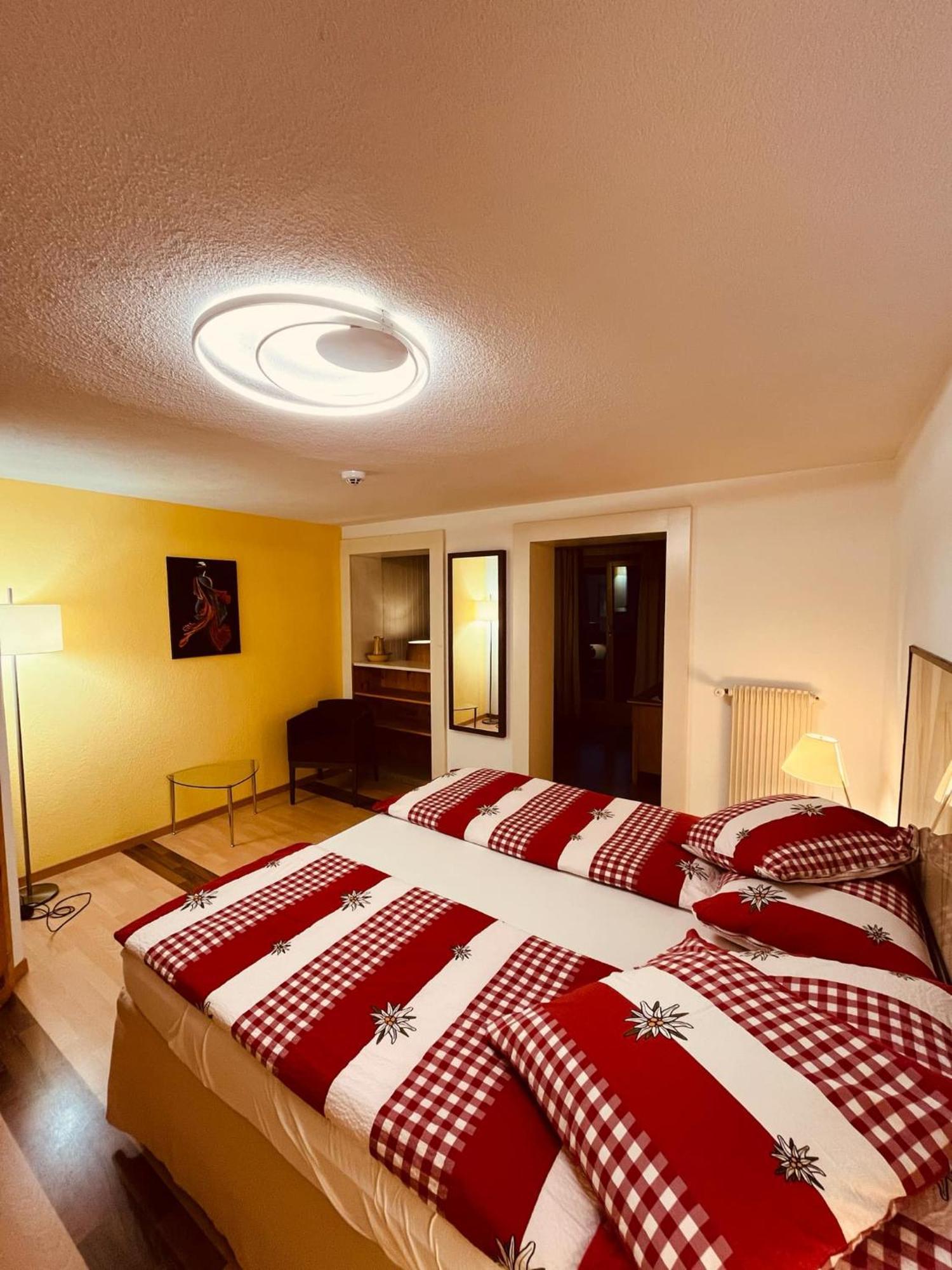 Hotel Rhoneblick Guttet-Feschel Esterno foto